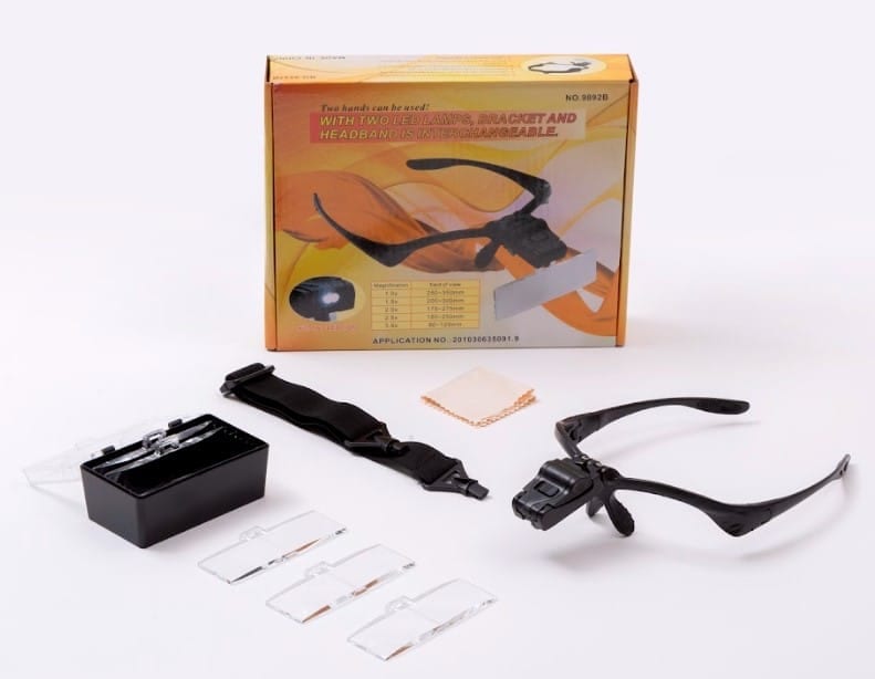 Gafas lupa con luz