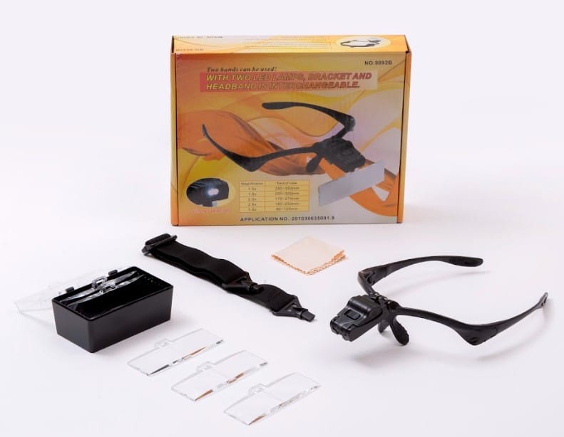 Gafas lupa con luz